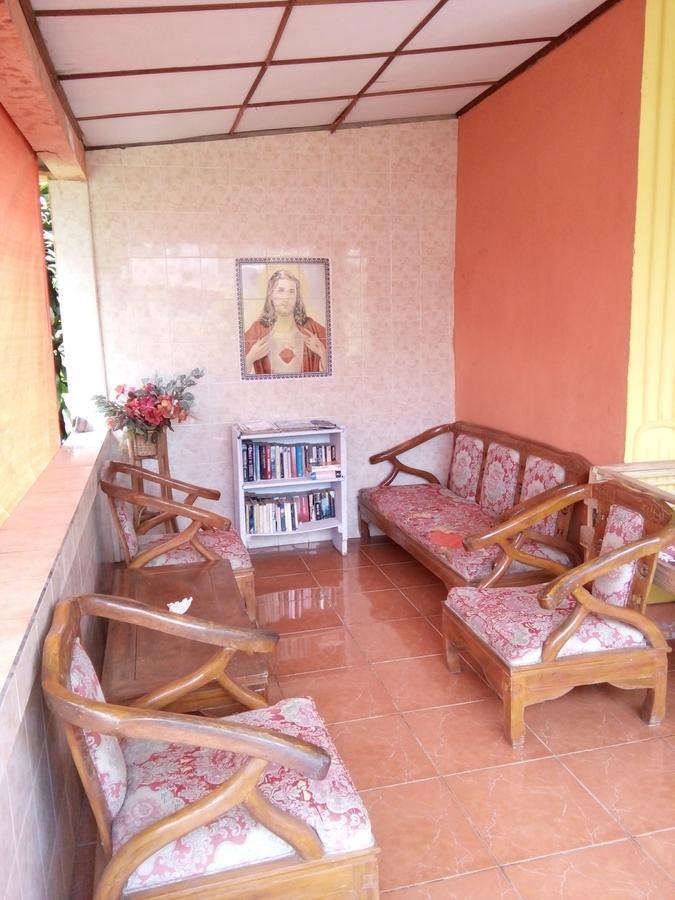 Novita Séjour chez l'habitant Bunaken